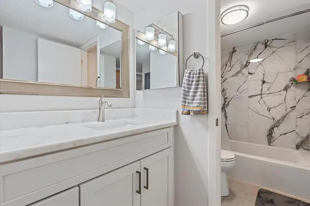 $1,800 | 4210 Ironwood Circle, Unit 103J, Bradenton, FL 34209