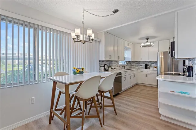 $1,800 | 4210 Ironwood Circle, Unit 103J, Bradenton, FL 34209