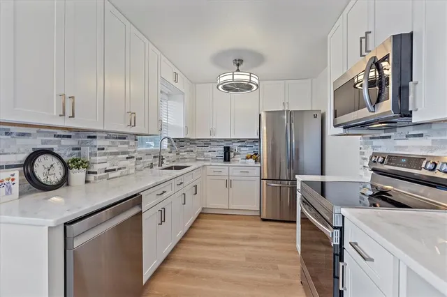 $1,800 | 4210 Ironwood Circle, Unit 103J, Bradenton, FL 34209