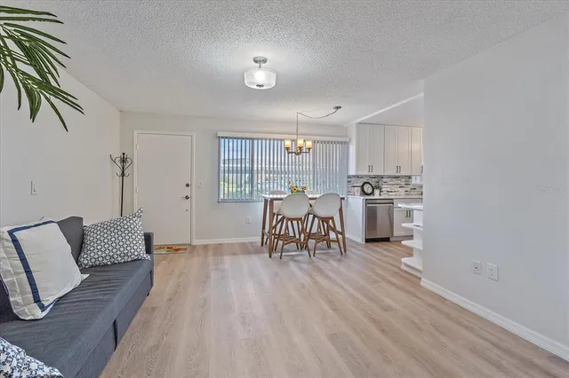 $1,800 | 4210 Ironwood Circle, Unit 103J, Bradenton, FL 34209