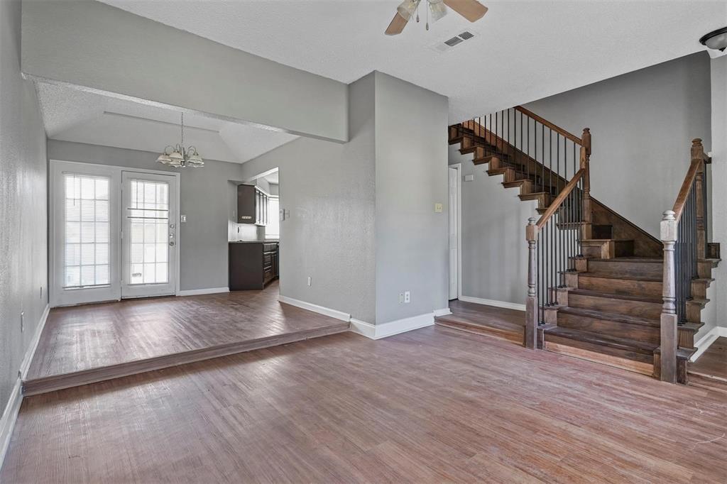 804 Custer Street Arlington, TX 76014 - Photo 12 of 21