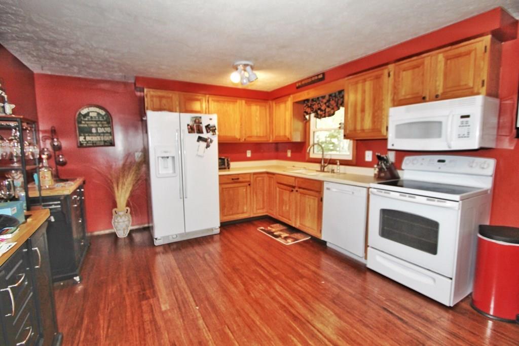 403 East County Road Rutland, MA 01543 - Photo 3 of 14