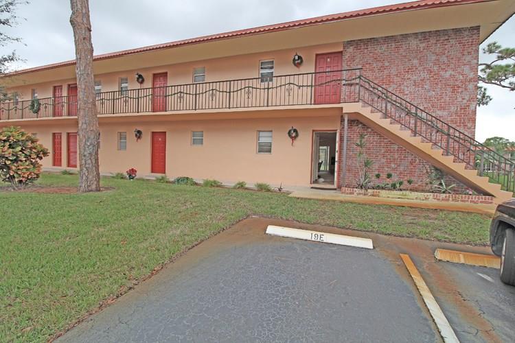 1937 Southwest Palm City Road, Unit 19E Stuart, FL 34994 - Photo 1 of 10 Gallery Image 1