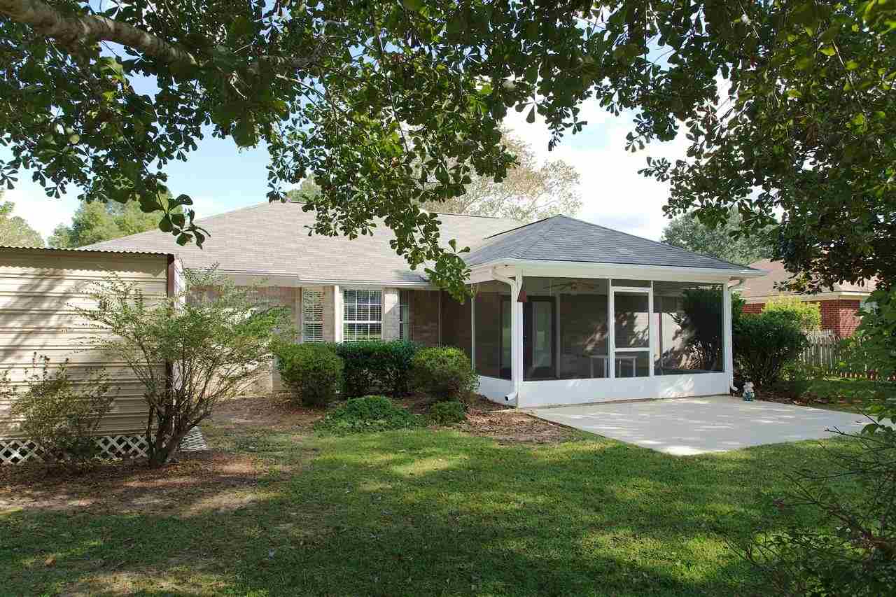 161 Pennbrooke Loop Foley, AL 36535 - Photo 29 of 37 Screened-in Porch
