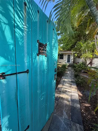 $3,900 | 2726 Southwest 25th Terrace, Unit 2726, Miami, FL 33133