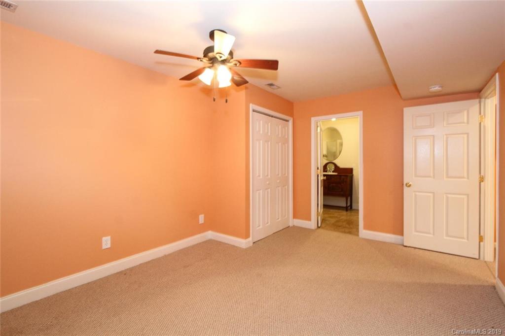 5110 Valley Stream Road Charlotte, NC 28209 - Photo 18 of 28 Gallery Image 18