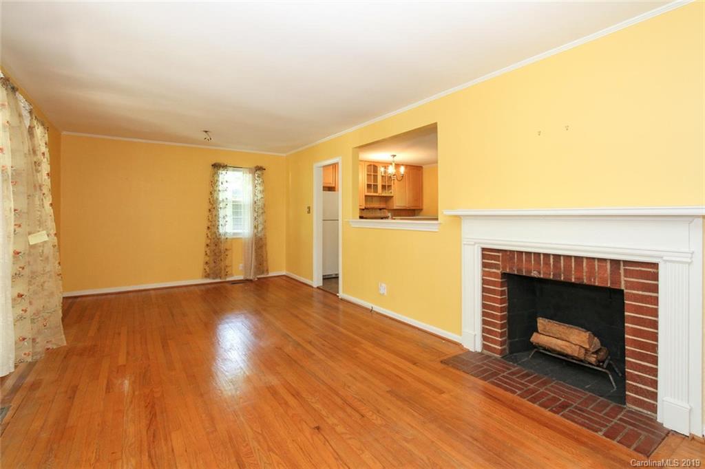 5110 Valley Stream Road Charlotte, NC 28209 - Photo 4 of 28 Gallery Image 4