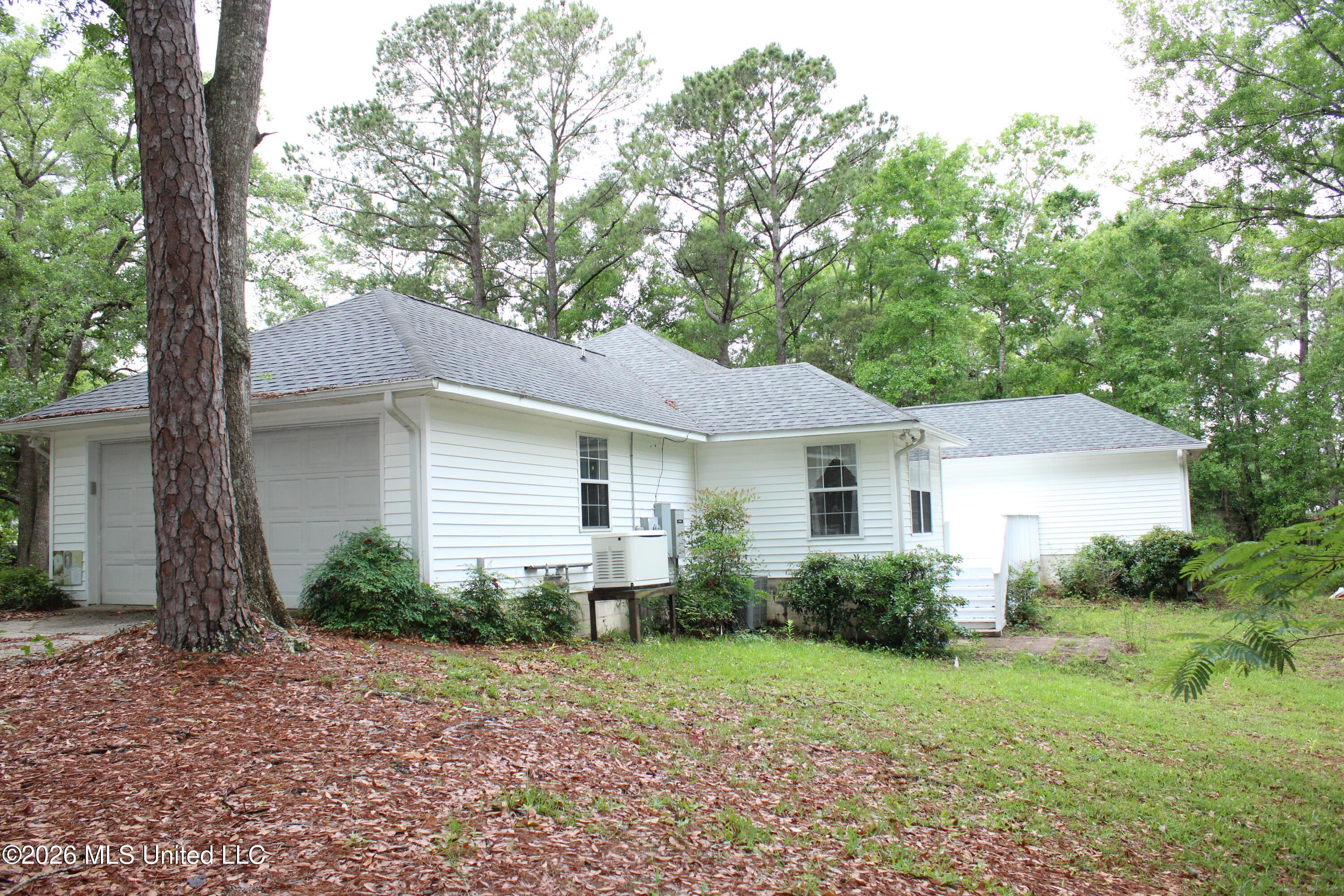 9300 Ridgeview Drive Ocean Springs, MS 39564 - Photo 11 of 54 IMG_7985