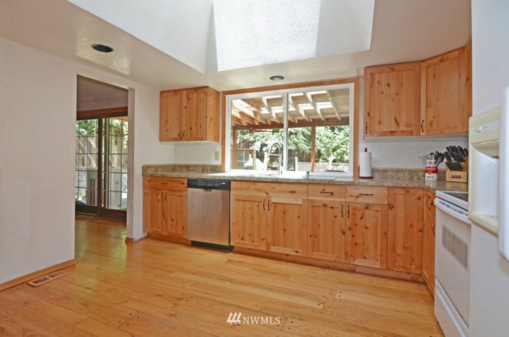 1117 202nd Street Southeast Bothell, WA 98012 - Photo 6 of 16