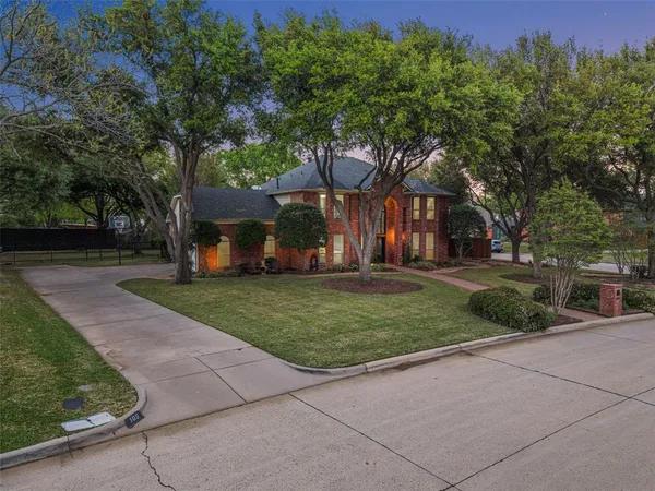 front view of house with a yard