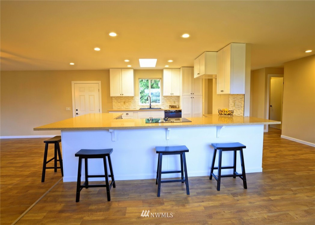 13794 Marihugh Road Mount Vernon, WA 98273 - Photo 4 of 16 Gallery Image 4