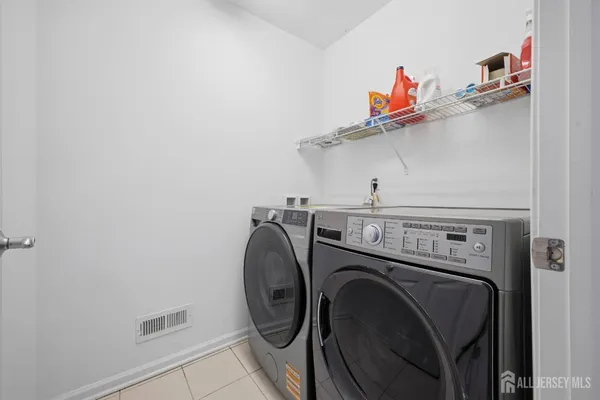 $675,000 | 4 Masters Boulevard, Unit 4, Piscataway, NJ 08854