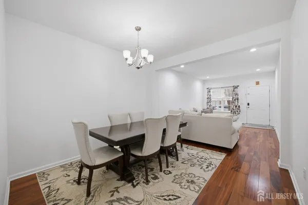 $675,000 | 4 Masters Boulevard, Unit 4, Piscataway, NJ 08854