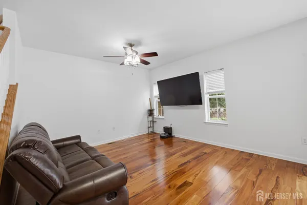 $675,000 | 4 Masters Boulevard, Unit 4, Piscataway, NJ 08854