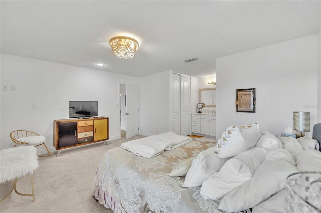 3 Escondido Circle, Unit 3 Altamonte Springs, FL 32701 - Photo 17 of 32