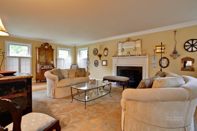 135 Old Mill Road Barrington, IL 60010 - Photo 3 of 25