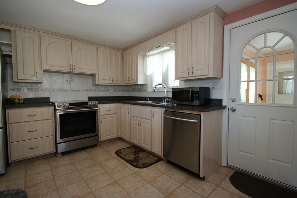 1 Curtis Road Saugus, MA 01906 - Photo 7 of 28 Gallery Image 7