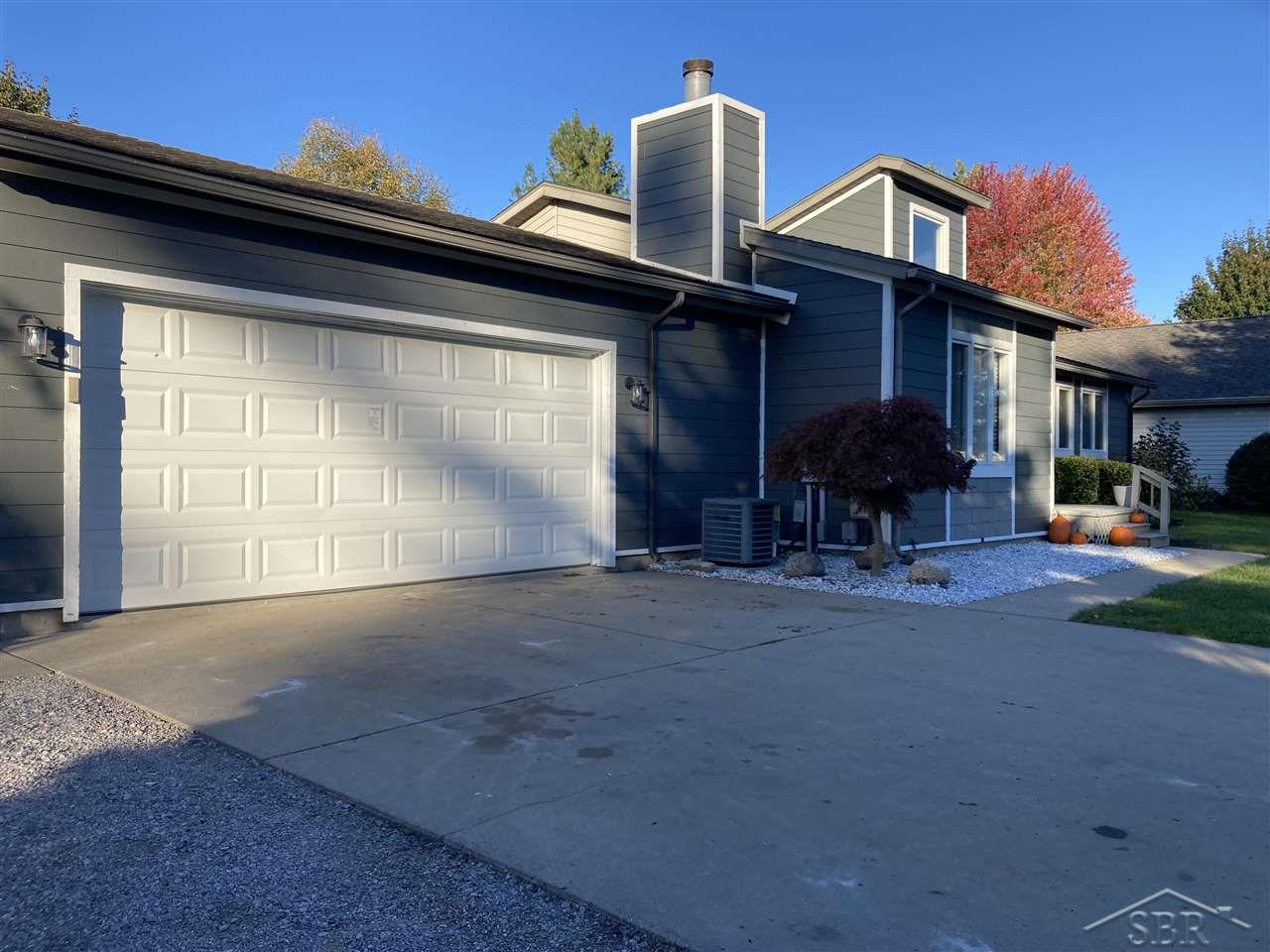 6622 McCarty Road Saginaw, MI 48603 - Photo 3 of 43 50059111-2.JPG