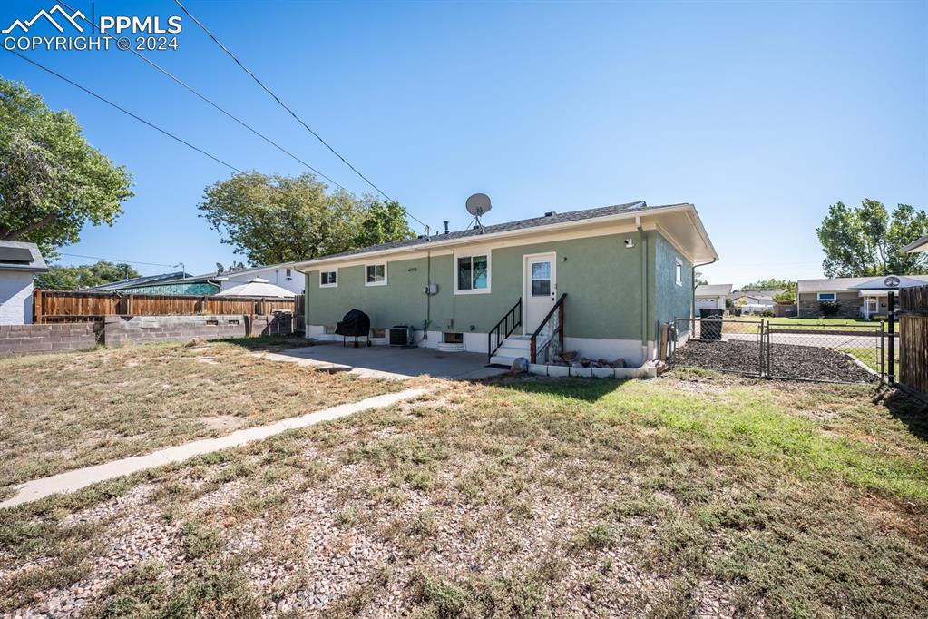 91 Duke Street Pueblo, CO 81005 - Photo 29 of 30 a view of a backyard