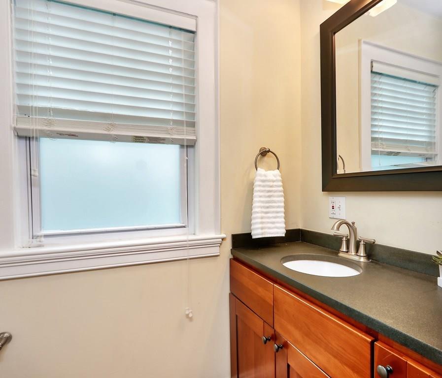 22 Huntington Road Arlington, MA 02474 - Photo 18 of 36 Gallery Image 18