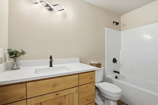 $549,000 | 39897 Sunset Bay Road, Loon Lake, WA 99148