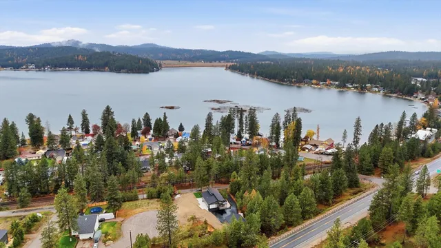 $549,000 | 39897 Sunset Bay Road, Loon Lake, WA 99148