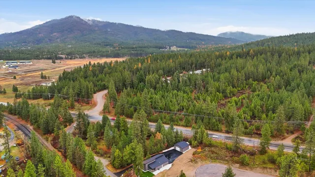 $549,000 | 39897 Sunset Bay Road, Loon Lake, WA 99148