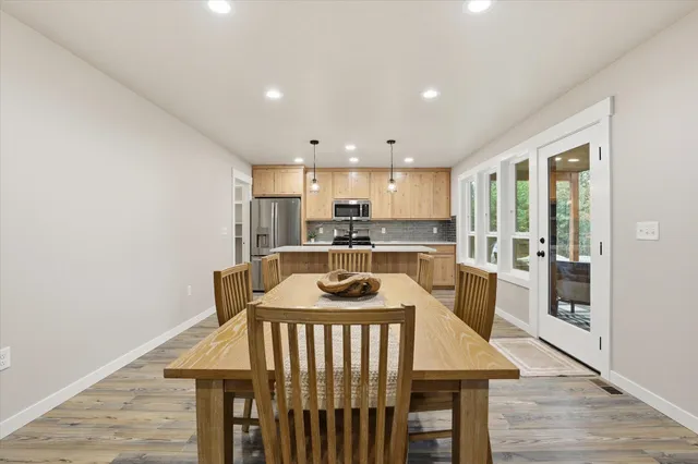 $549,000 | 39897 Sunset Bay Road, Loon Lake, WA 99148