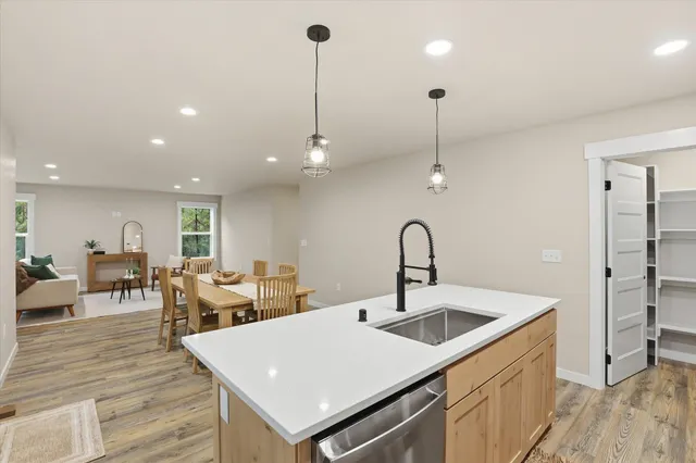 $549,000 | 39897 Sunset Bay Road, Loon Lake, WA 99148