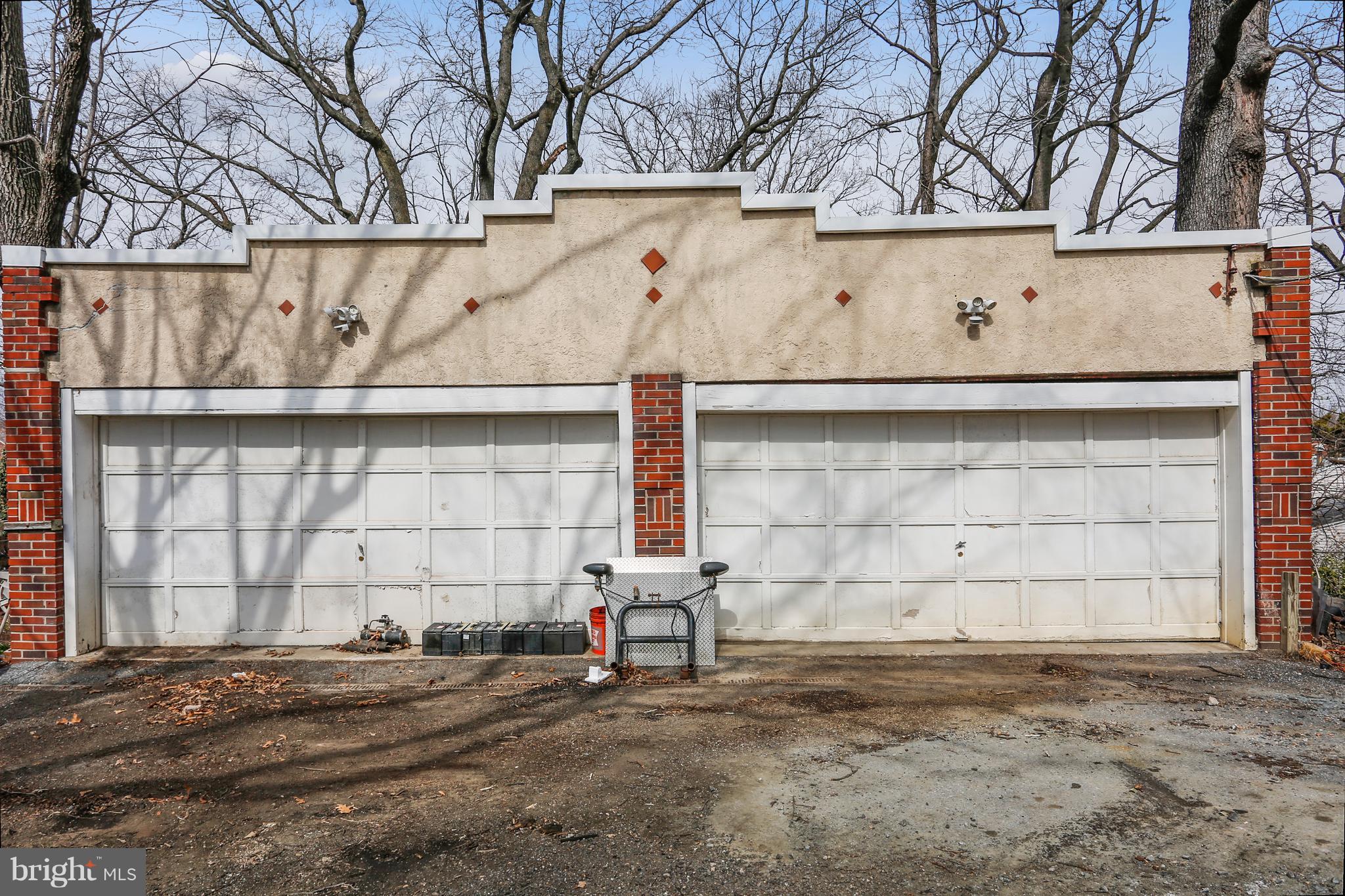 6400 Riggs Road Hyattsville, MD 20783 - Photo 8 of 29 Exterior Detached Garage