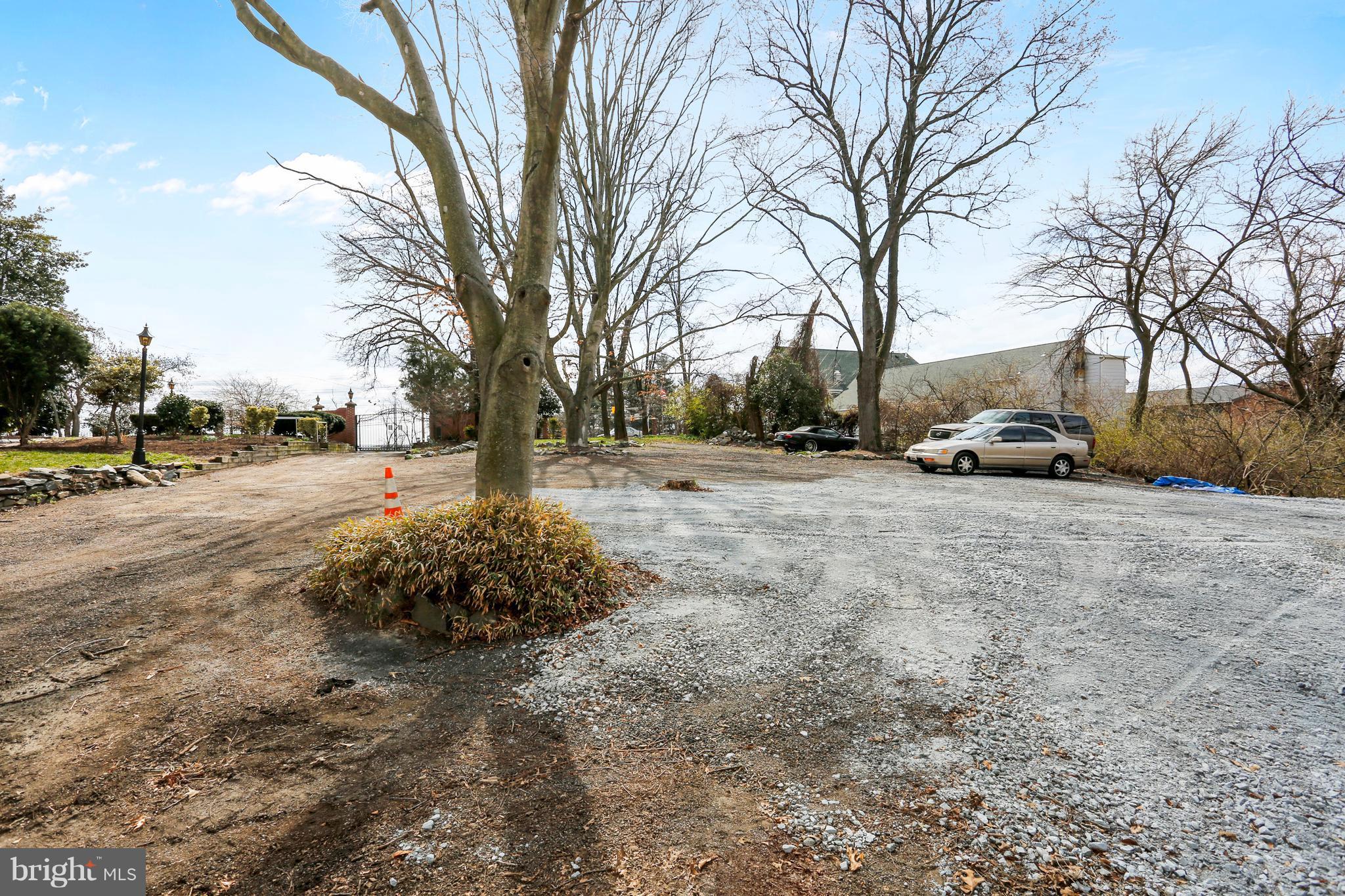 6400 Riggs Road Hyattsville, MD 20783 - Photo 9 of 29 Exterior Driveway