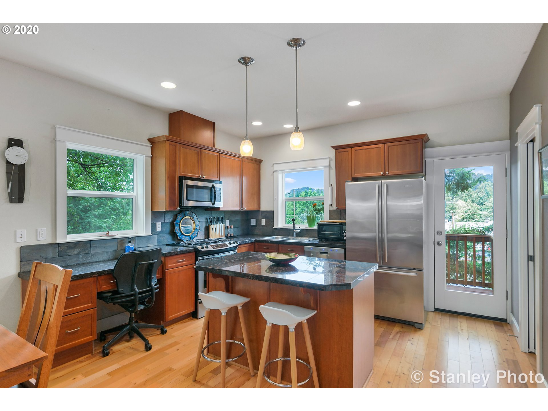 5207 Southwest Shattuck Road Portland, OR 97221 - Photo 8 of 27 Gallery Image 8