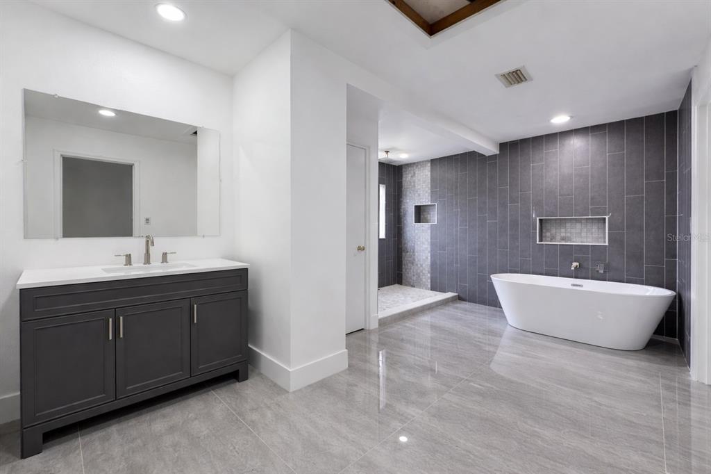 26 Backspin Lane Orlando, FL 32804 - Photo 18 of 43