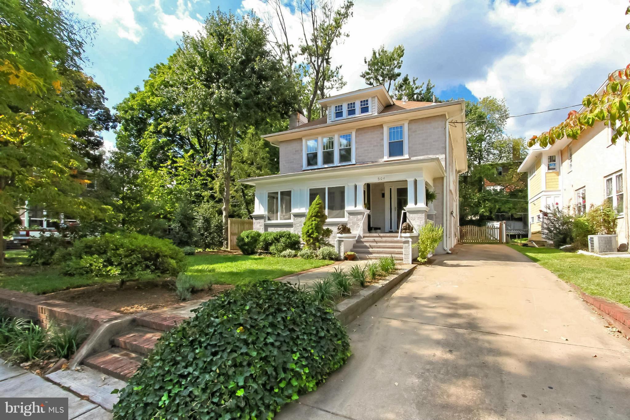 504 Russell Road Alexandria, VA 22301 - Photo 3 of 9 Exterior (Front)