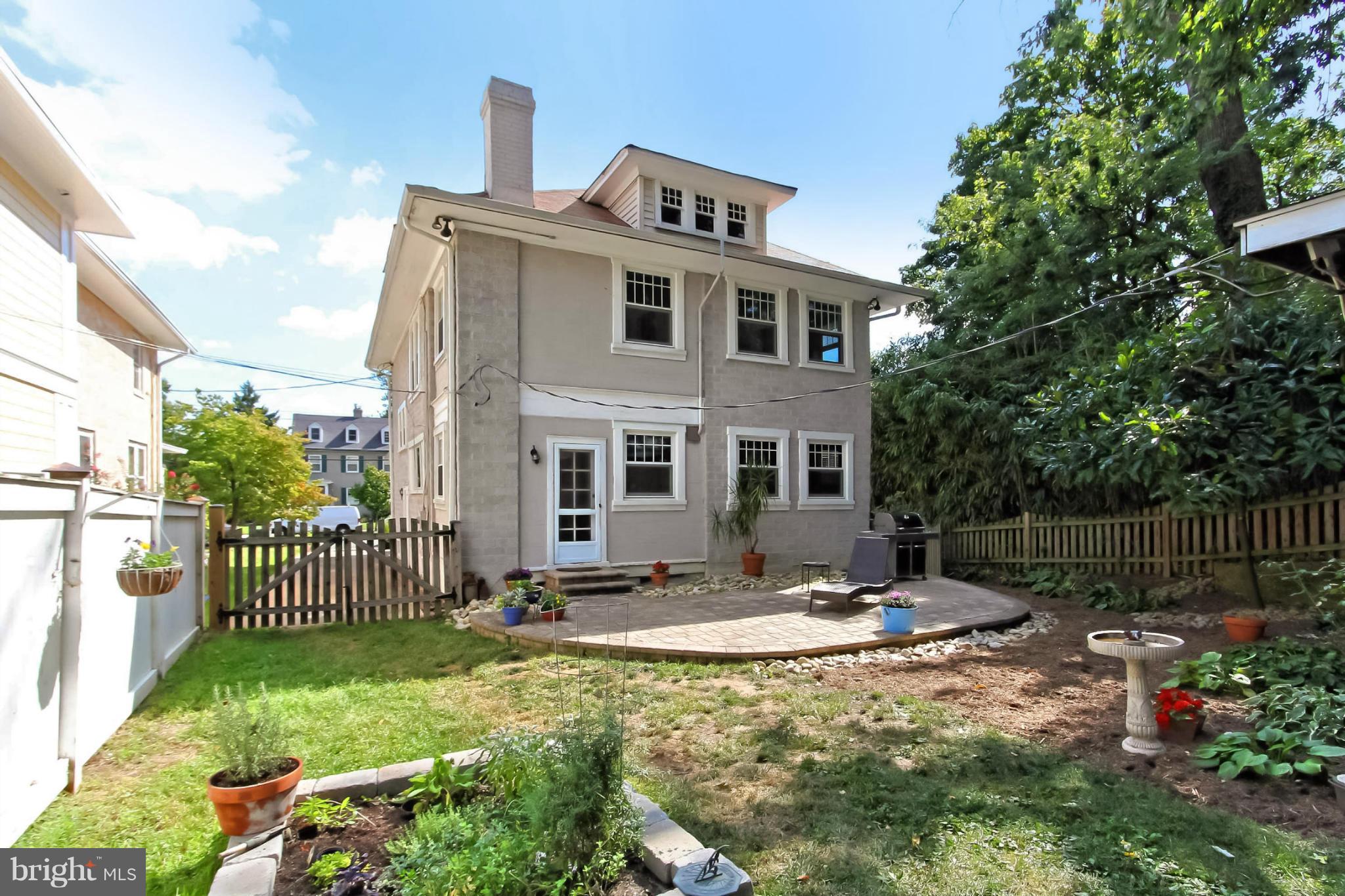 504 Russell Road Alexandria, VA 22301 - Photo 8 of 9 Exterior (Rear)