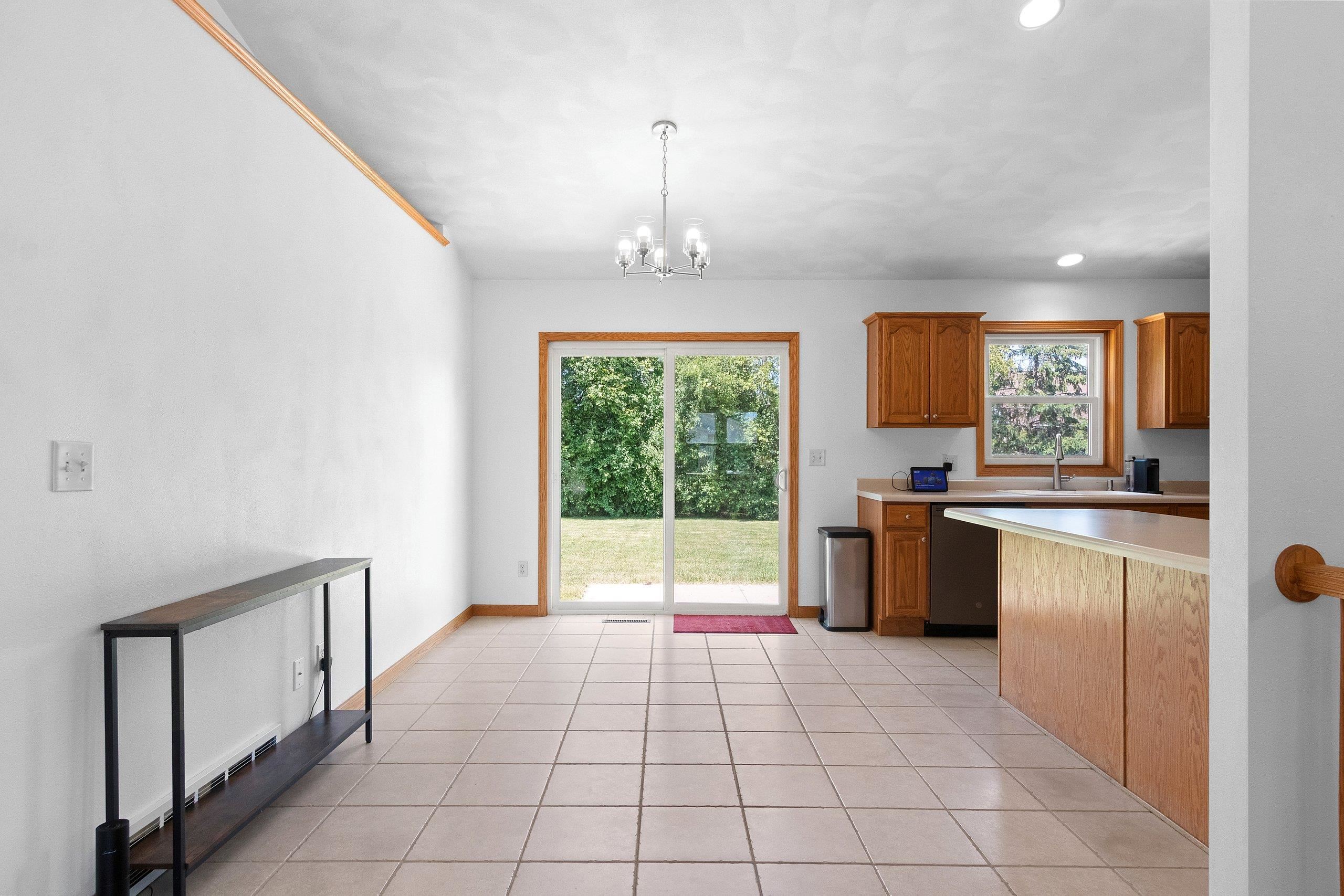 W6034 Paige Way Appleton, WI 54915 - Photo 12 of 48