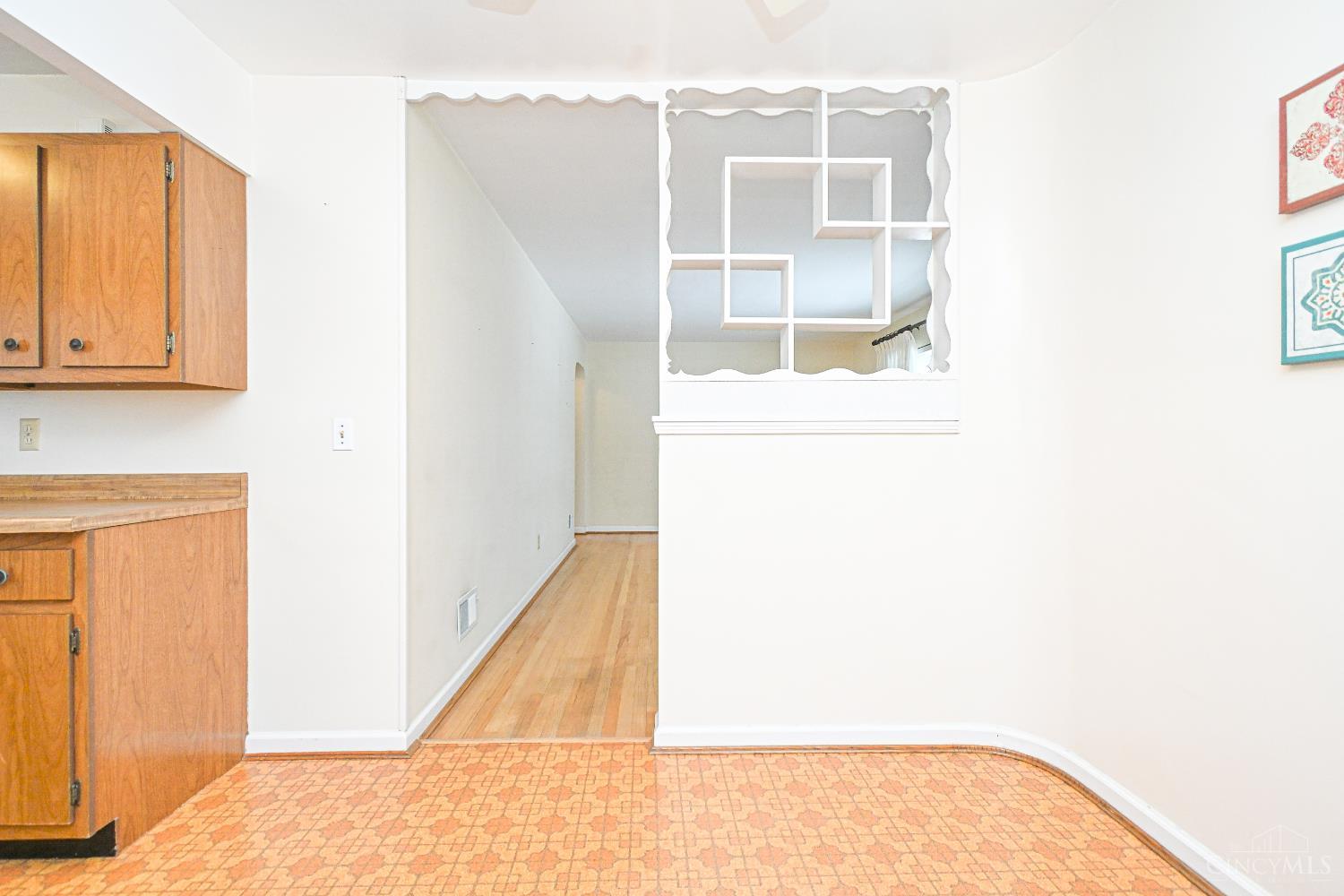 522 Rentz Place Cincinnati, OH 45238 - Photo 17 of 46 Gallery Image 17