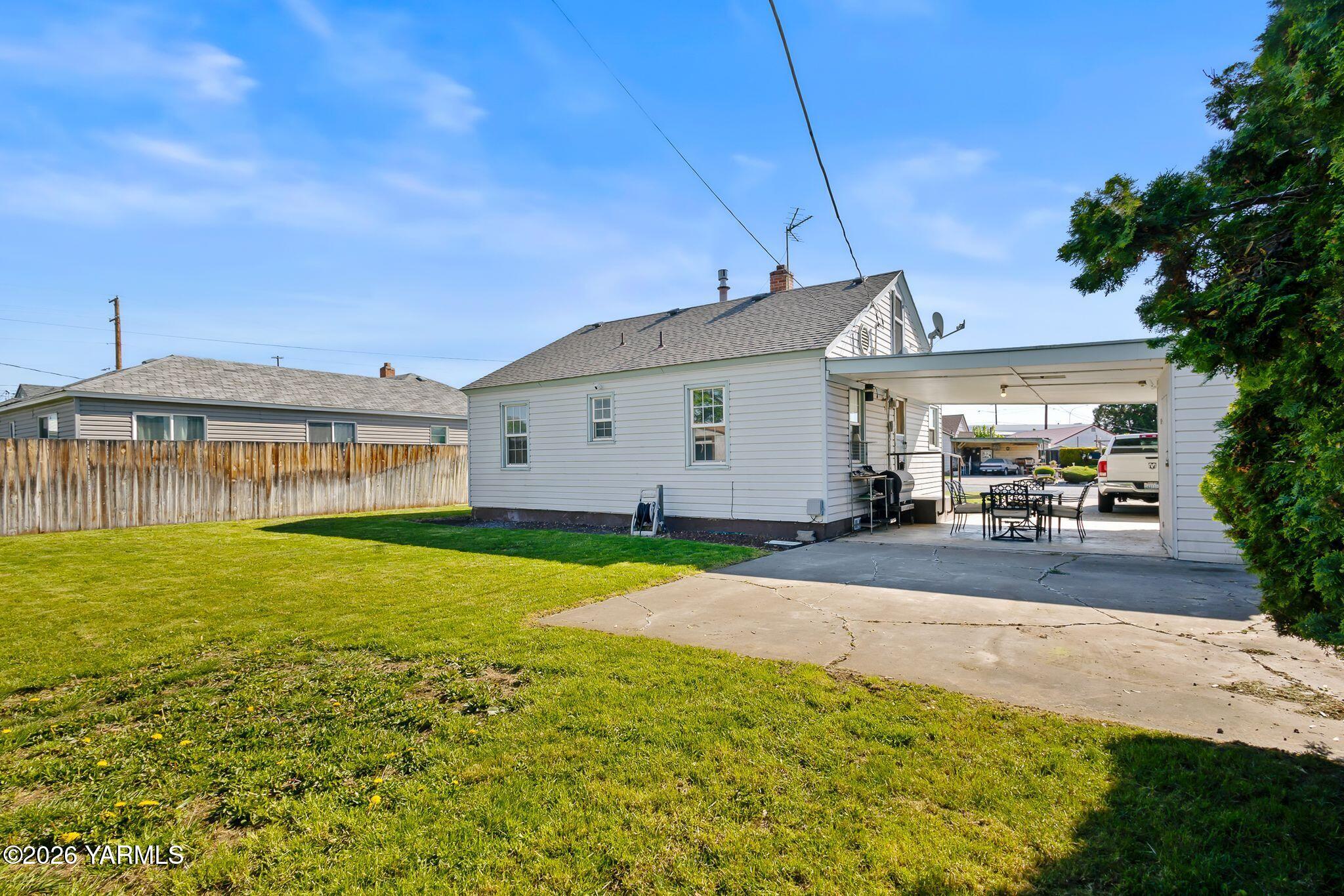 2608 4th Street Union Gap, WA 98903 - Photo 18 of 22 2608 4th St-18