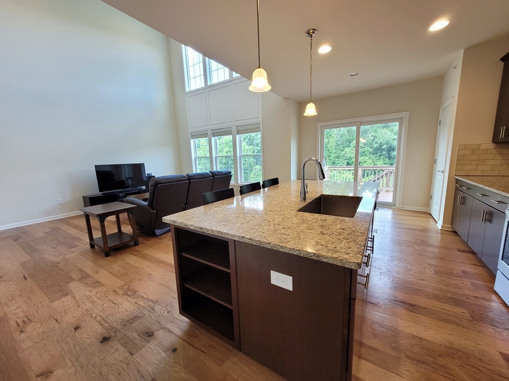 13 Walnut Way, Unit 13 Hopkinton, MA 01748 - Photo 7 of 32