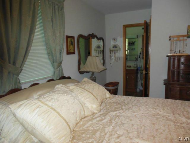 1142 Bangor Road Nazareth, PA 18064 - Photo 32 of 39