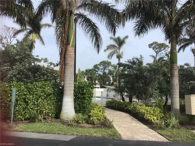 $3,500 | 3062 Sandpiper Bay Circle, Unit K102, Naples, FL 34112