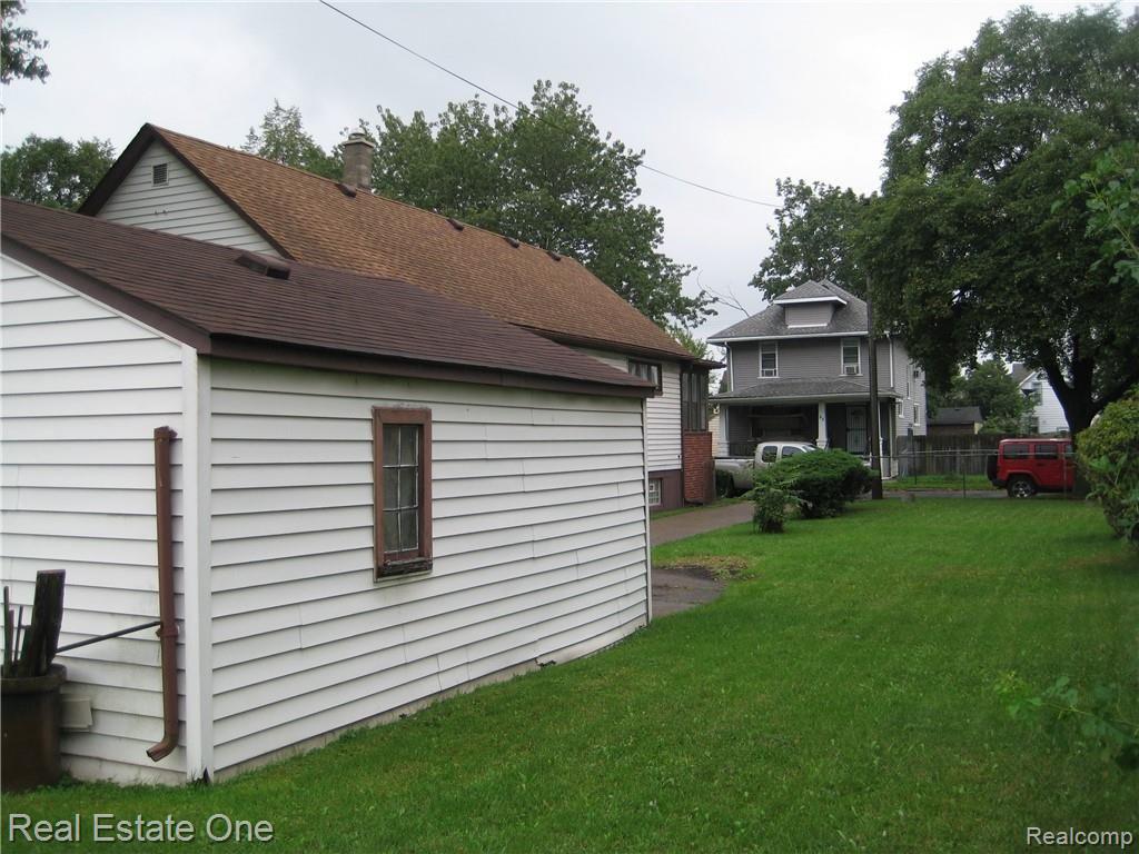 81 Batavia Street River Rouge, MI 48218 - Photo 6 of 27 IMG_4600.JPG