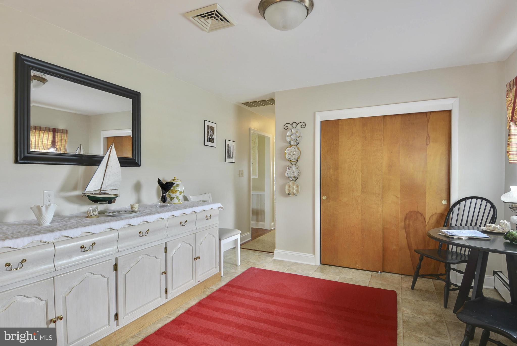 1428 Town Point Road Cambridge, MD 21613 - Photo 13 of 26 Dining Room