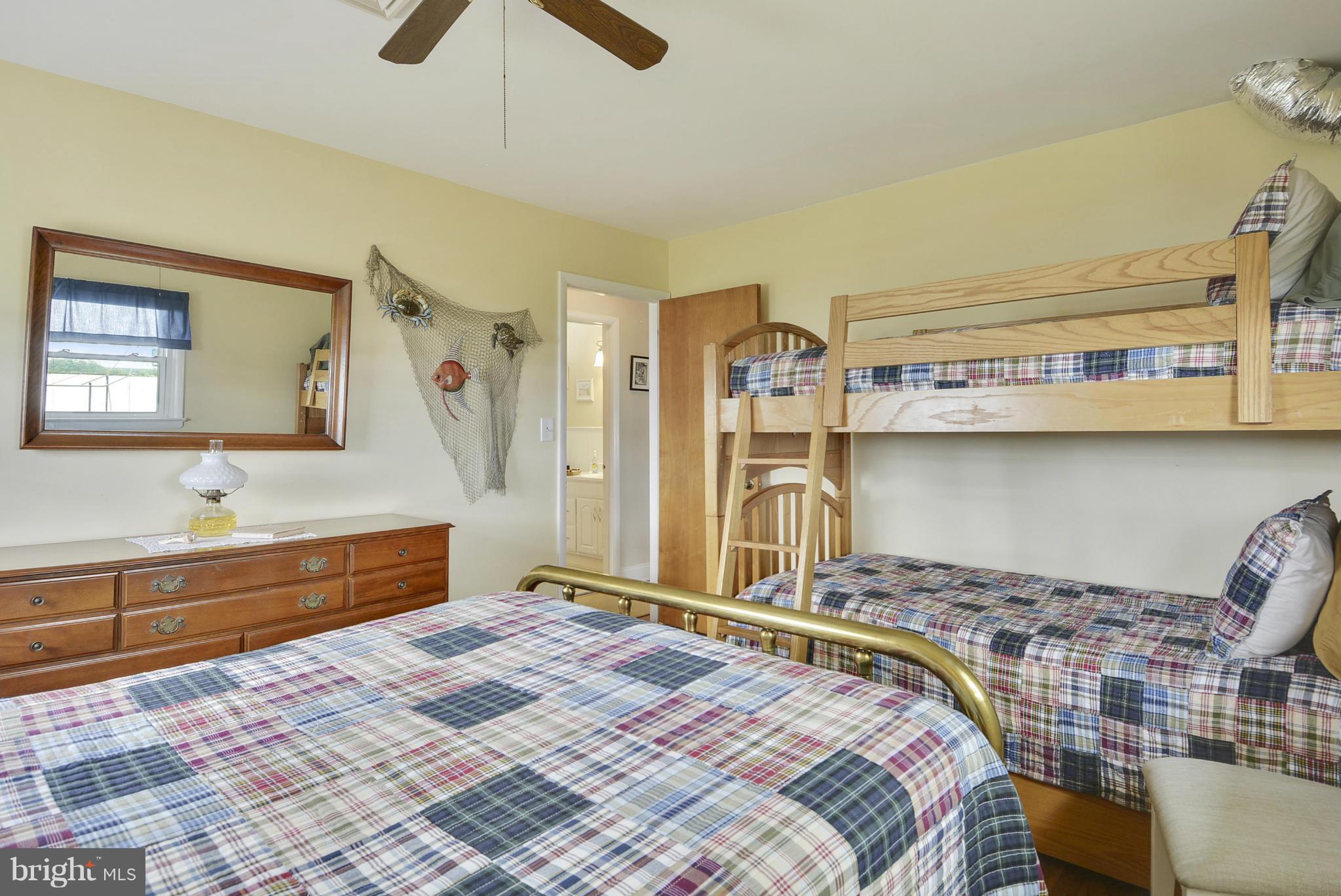 1428 Town Point Road Cambridge, MD 21613 - Photo 22 of 26 Bedroom