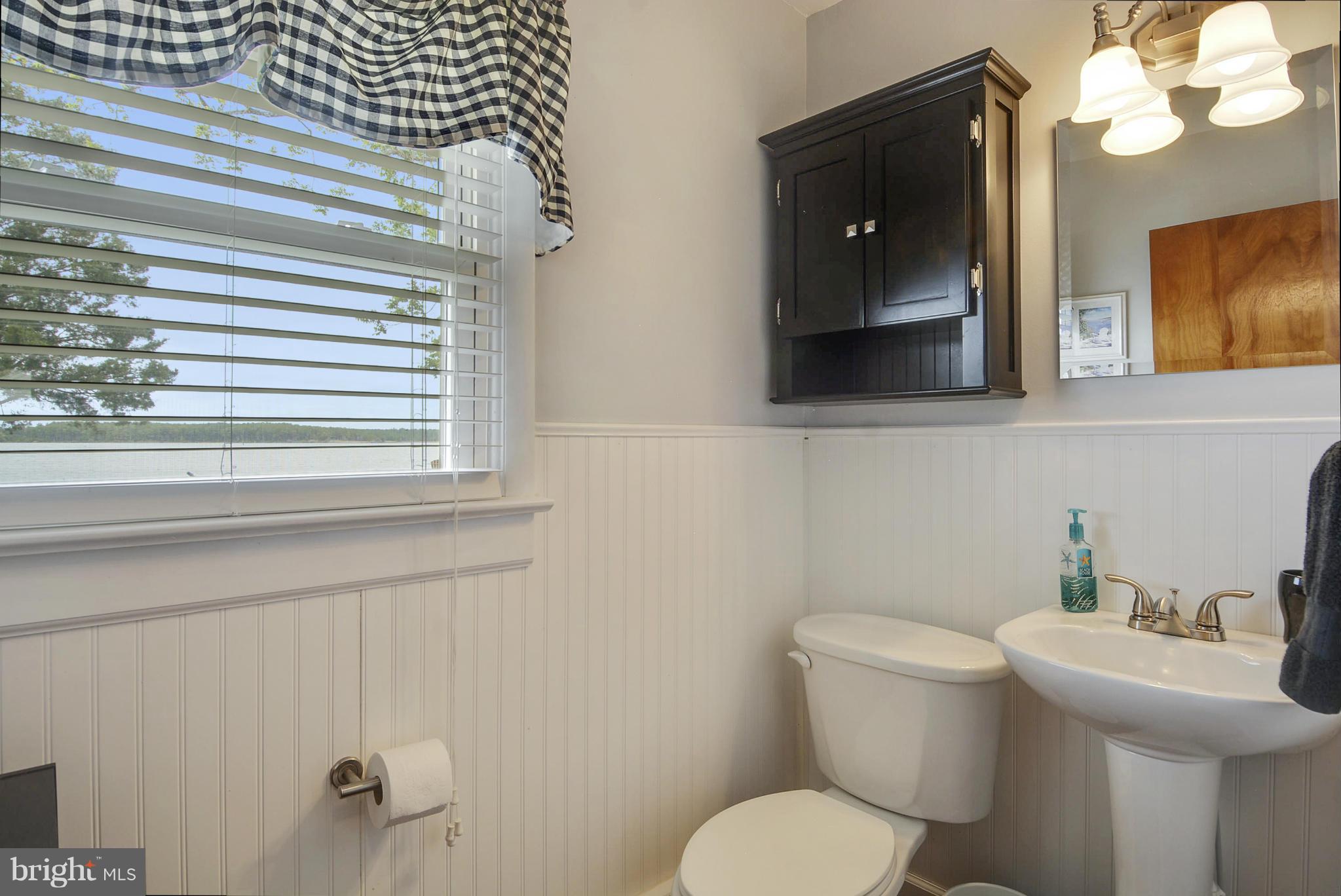 1428 Town Point Road Cambridge, MD 21613 - Photo 24 of 26 Bath