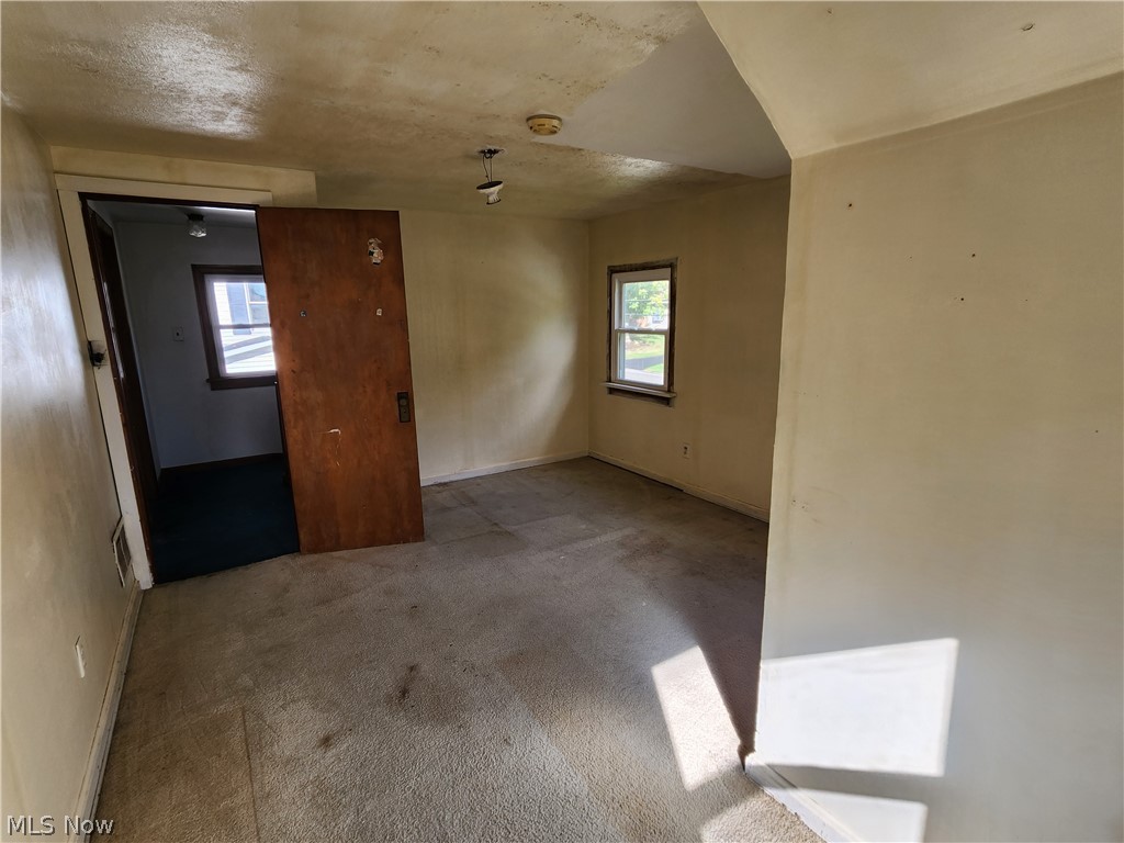 4900 Warren - Sharon Road Vienna, OH 44473 - Photo 17 of 25 3rd bed, 2nd floor