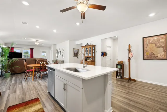 $374,900 | 130 Greenspire Lane, Hutto, TX 78634