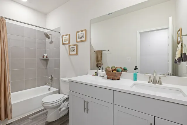 $374,900 | 130 Greenspire Lane, Hutto, TX 78634