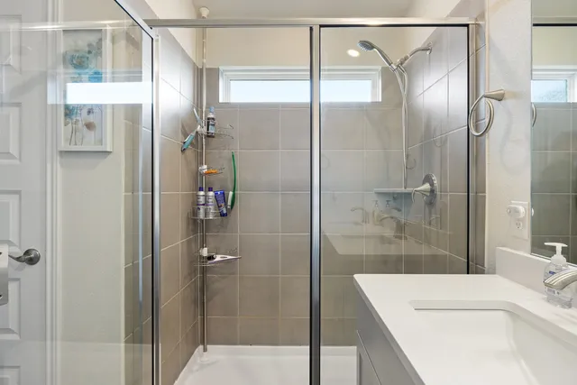 $374,900 | 130 Greenspire Lane, Hutto, TX 78634