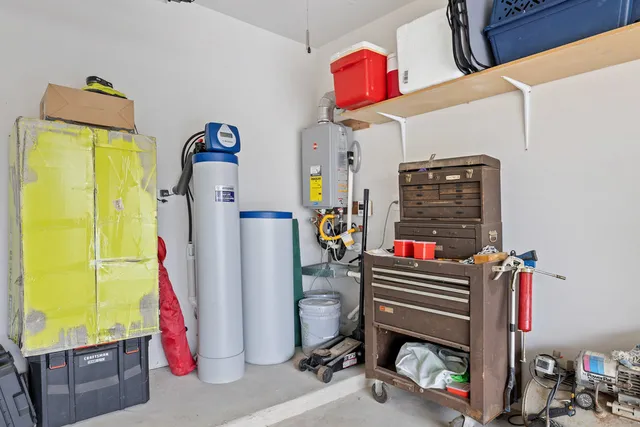 $374,900 | 130 Greenspire Lane, Hutto, TX 78634